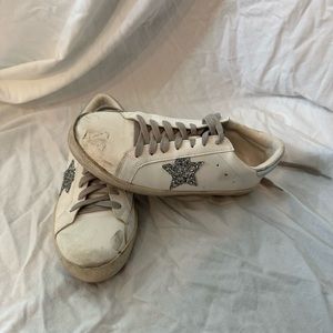 Fashion sneaker with star